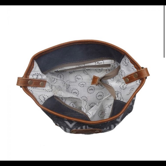 NWT! Beautiful Myra Shoulder Bag! - Picture 7 of 7